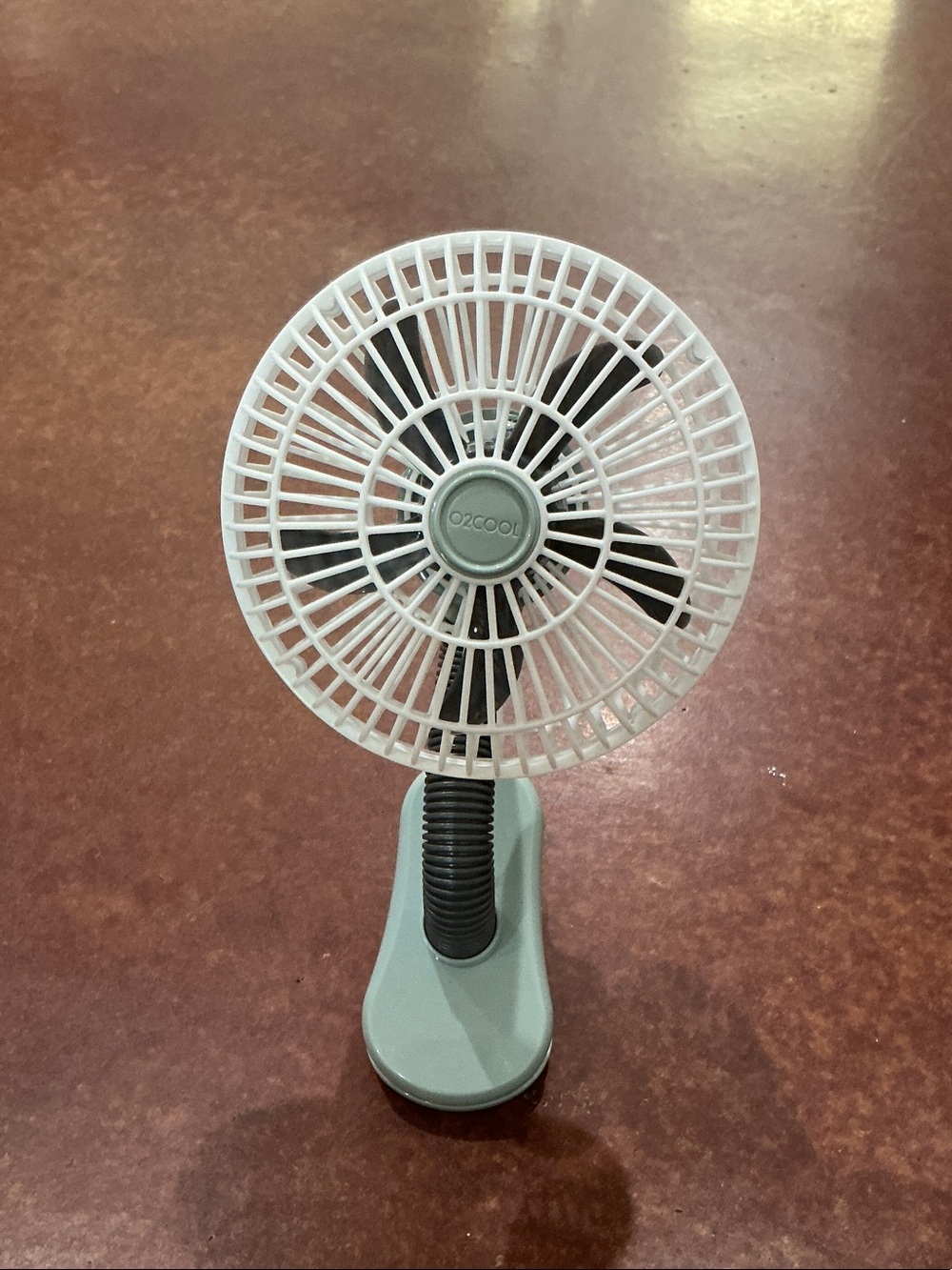 Clip-On Portable Desk Fan in White and Mint
